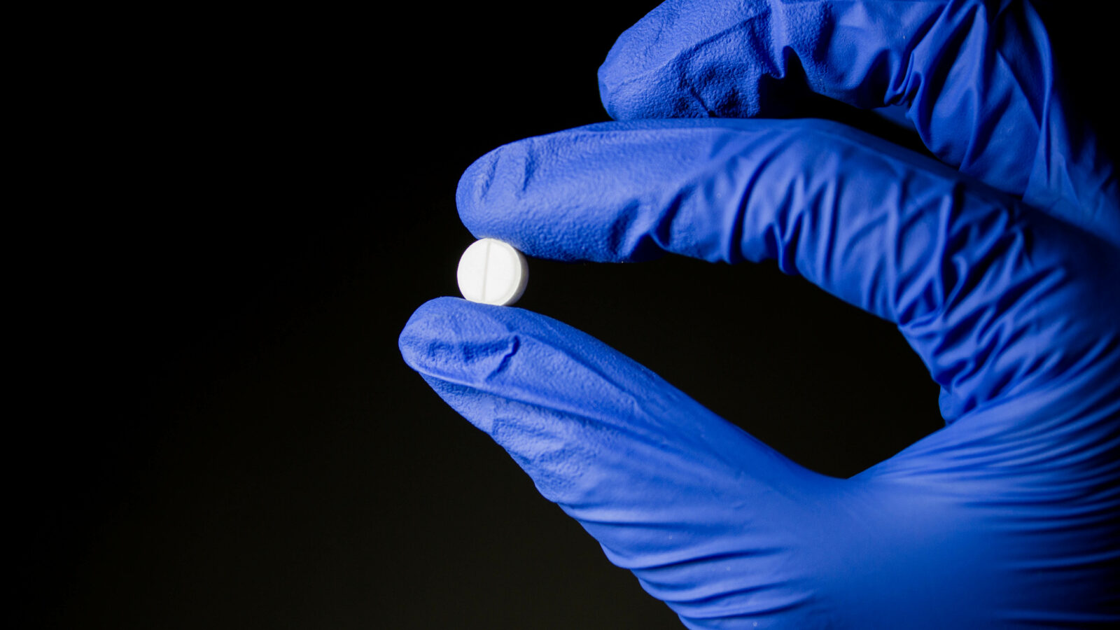 Scientists Work Toward an Elusive Dream: A Simple Pill to Treat COVID-19